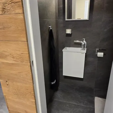 So Saunou, Primo Stary Smokovec