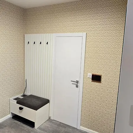 So Saunou, Primo Stary Smokovec *