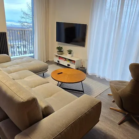 So Saunou, Primo Stary Smokovec